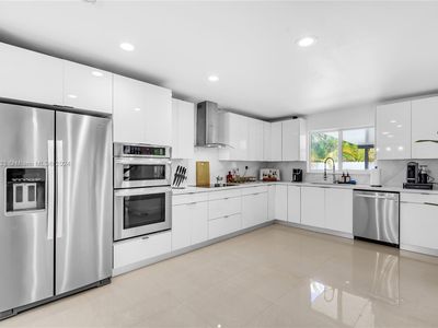 19610 NW 83rd Ave, Hialeah, FL, 33015