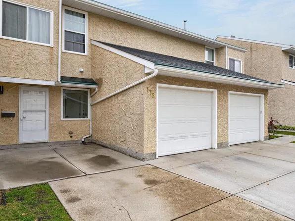 176 Callingwood Pl NW, Edmonton, AB T5T 2C6