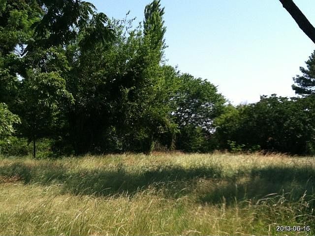 2nd image of 2920 Chelsea Rd