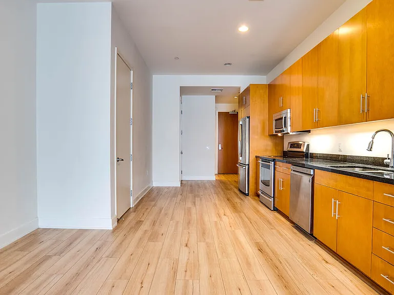 3223 W 6th St #207 — Photo 8