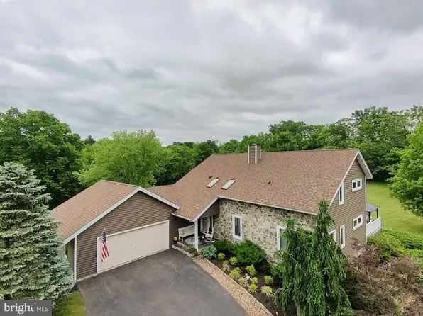 301 Verde Dr, Martinsburg, WV 25404