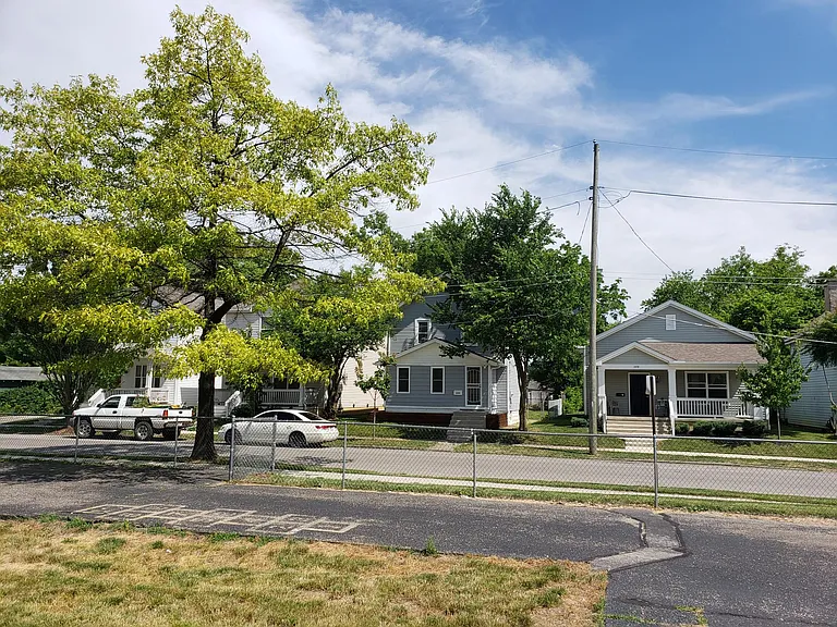 1422 Kent St — Photo 35