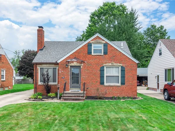 21356 Seabury Ave, Fairview Park, OH 44126
