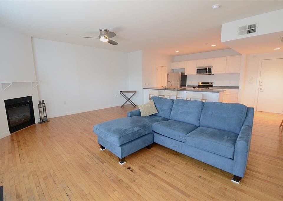 1st image of 4108 Office Pkwy APT 301