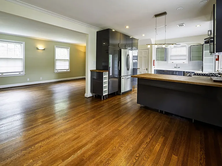 4441 Brandywine St NW — Photo 10