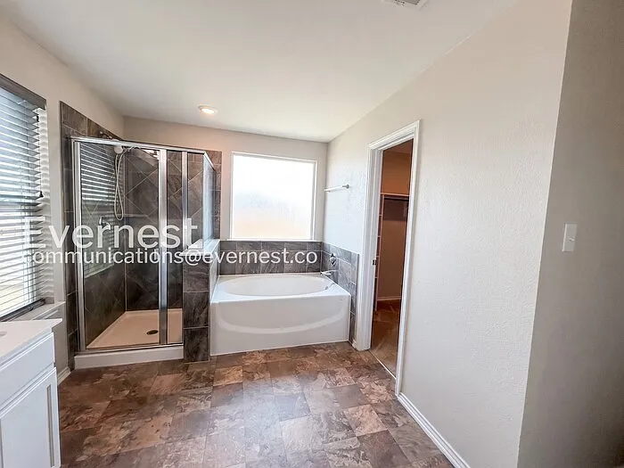 13700 Vigilance St — Photo 10
