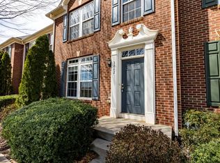 2042 Lockwood Dr, Charlottesville, VA 22911