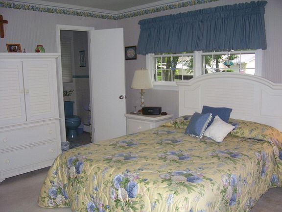 Master Bedroom/Mstr Bath