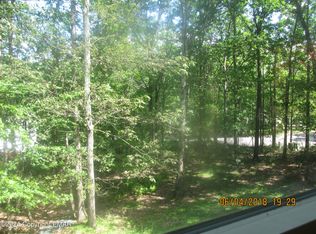 250 Big Hill Path, Scotrun, PA 18355