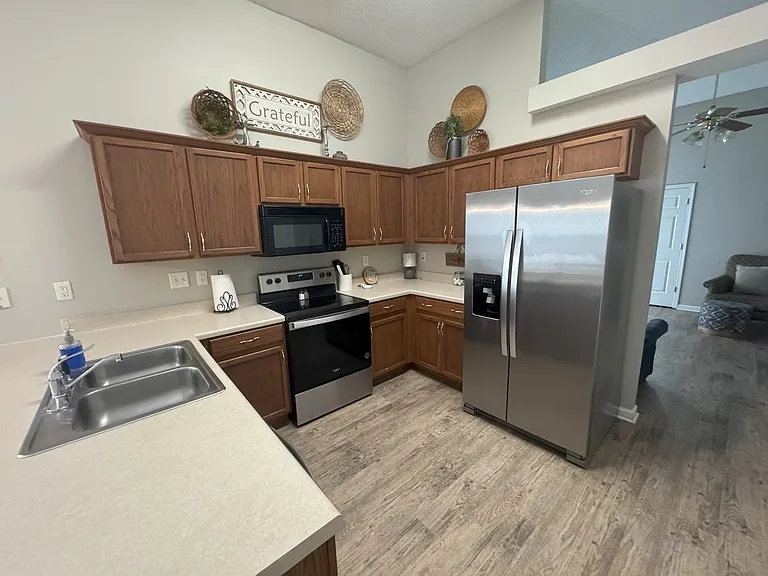 6868 Show Boat Ln — Photo 9