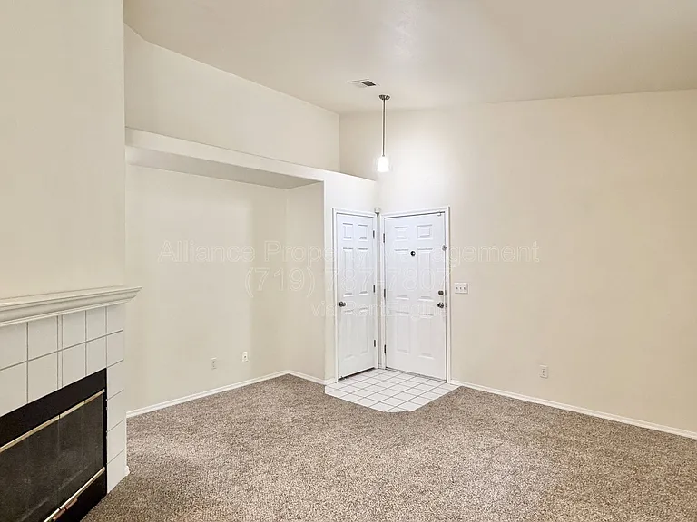 3870 Strawberry Field Grv #F — Photo 5