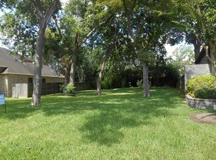 218 Lakeside Blvd, Sugar Land, TX 77478