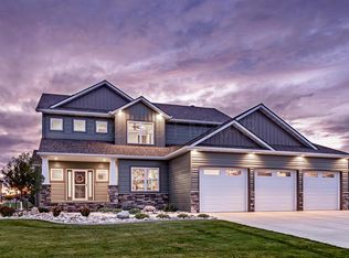 7333 14th St S, Fargo, ND 58104