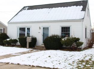 1514 S 25th St, Manitowoc, WI 54220