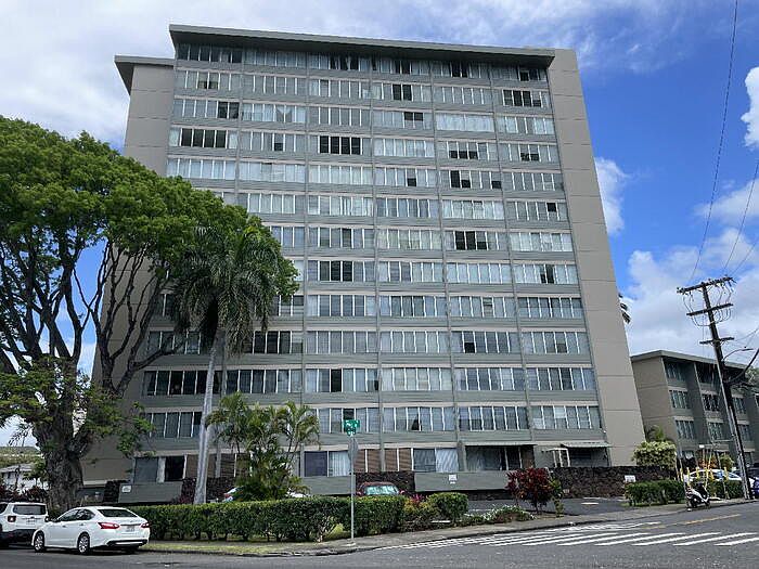 1st image of 1550 Punahou St #1006