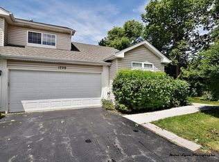 1729 Waterford Rd, North Aurora, IL 60542