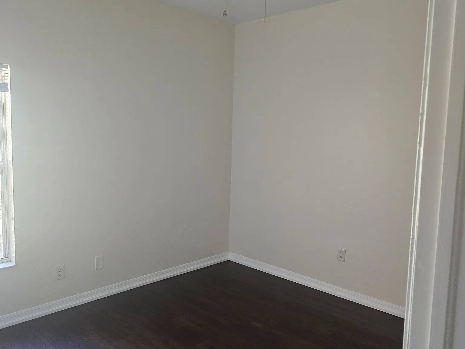 3 bed, 1100 sqft, $1,900 — Photo 3