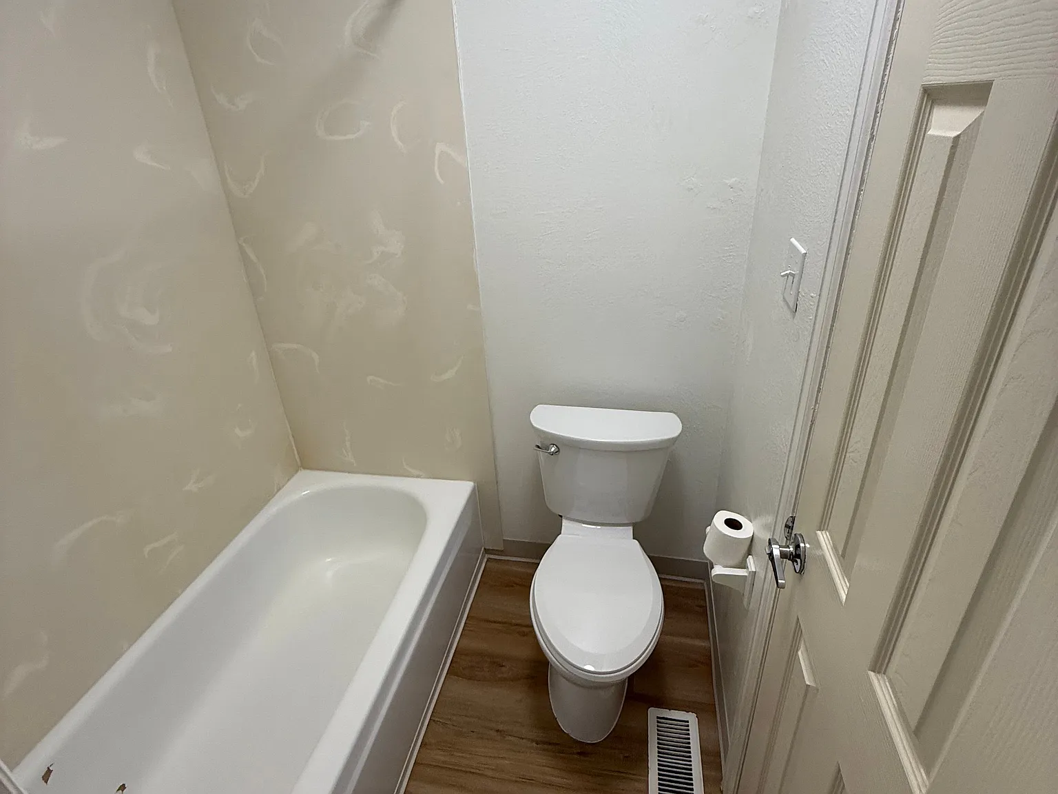 2 bed, 880 sqft, $2,350 — Photo 4