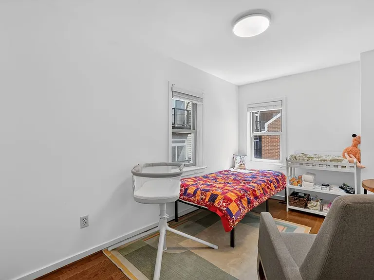 914 N St NW — Photo 37