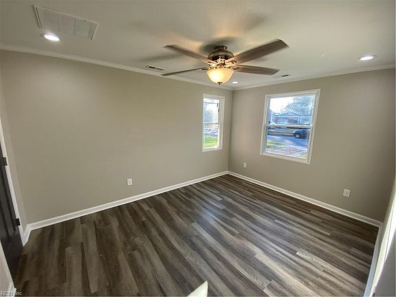 3rd image of 1384 S Braden Cres