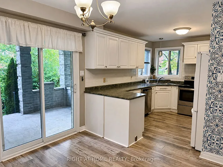 890 Guildwood Blvd — Photo 9