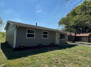 92 W Adams Dr, Cahokia, IL 62206