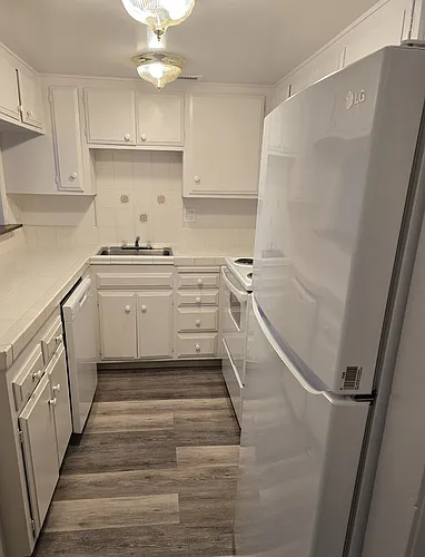 Parkway Townhomes Photo 1