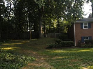 8612 Forest St, Annandale, VA 22003