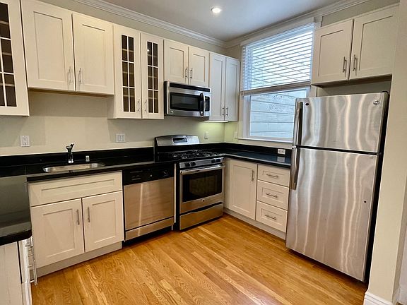 5th image of 1133 Fell St APT 8