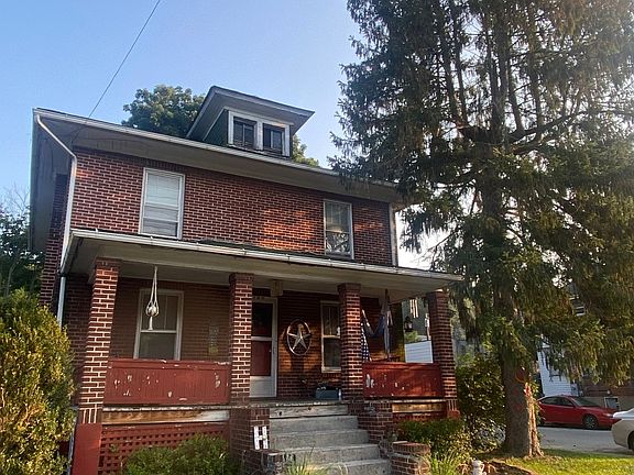 2nd image of 1100 College Ave