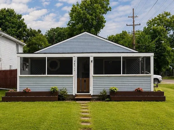 4512 Treadwell St, Wayne, MI 48184