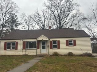316 Sunset Dr, Pearisburg, VA 24134