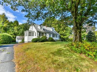 11 Charlton Rd, Dudley, MA 01571