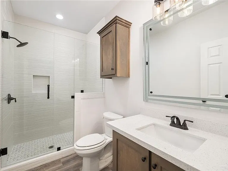 1010 Azalea St — Photo 11