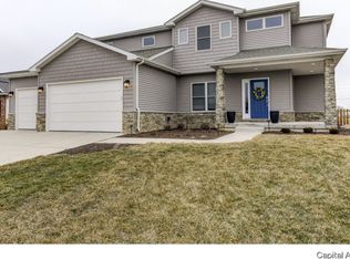 500 Sawmill Ct, Rochester, IL 62563