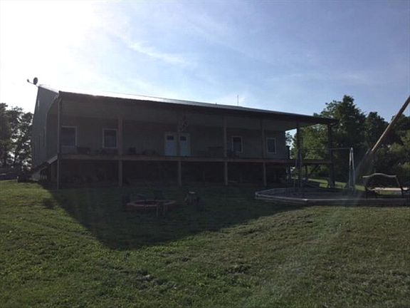 3rd image of 27892 Horseshoe Ave