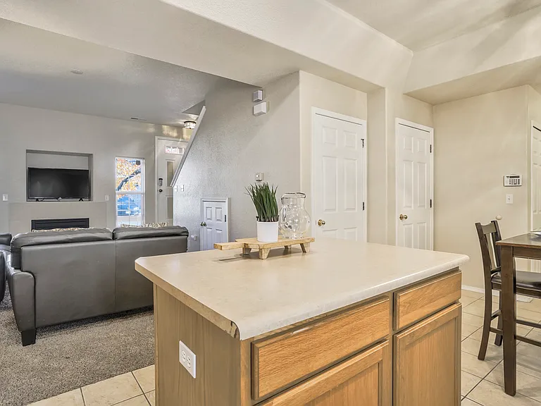 1025 Cheyenne Villas Point — Photo 9