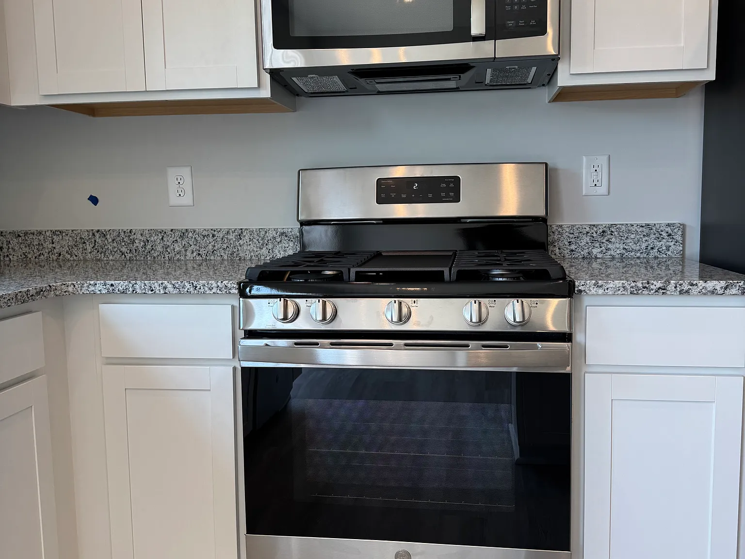 3 bed, 2.5 bath, 1470 sqft, $1,900 — Photo 4
