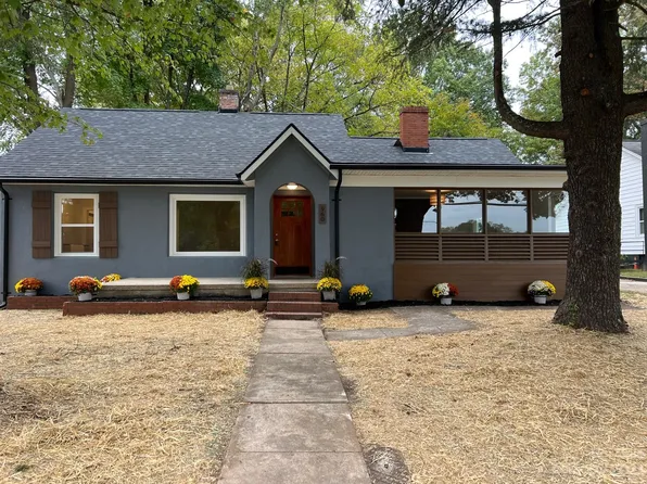 960 1st St SW, Hickory, NC 28602