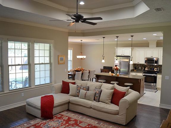 Living space from front entrance