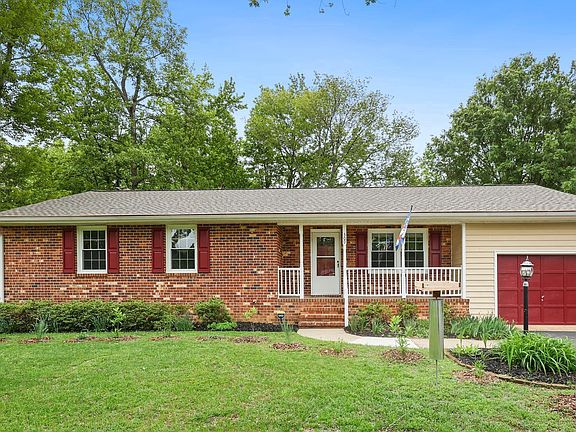 3rd image of 309 Camden Dr