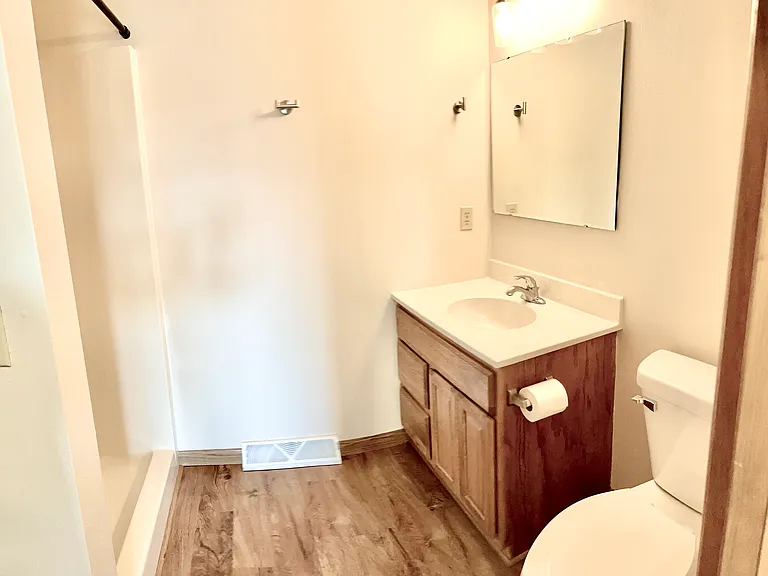 1514 Utah St — Photo 8