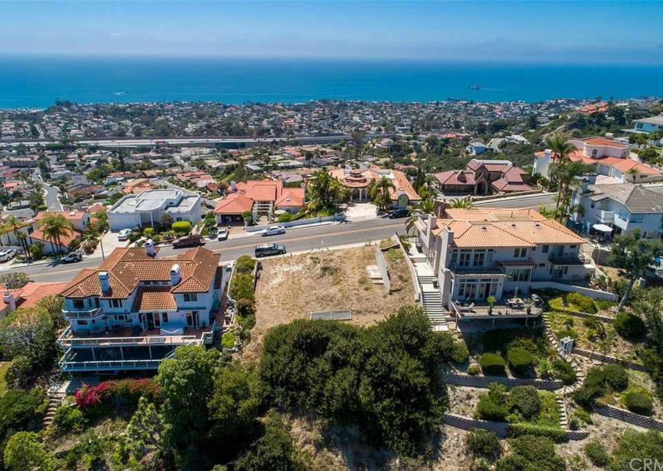 1st image of 1557 Avenida Salvador