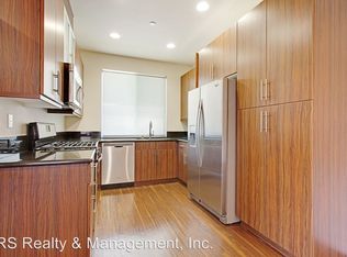 94 N Oakview Dr UNIT 1, Thousand Oaks, CA 91362