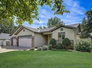 18777 Pennington Ave, Eden Prairie, MN 55346