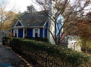 2131 Viburnum Ct, Charlottesville, VA