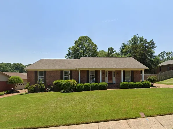 206 Farmington Dr, Jackson, TN 38305