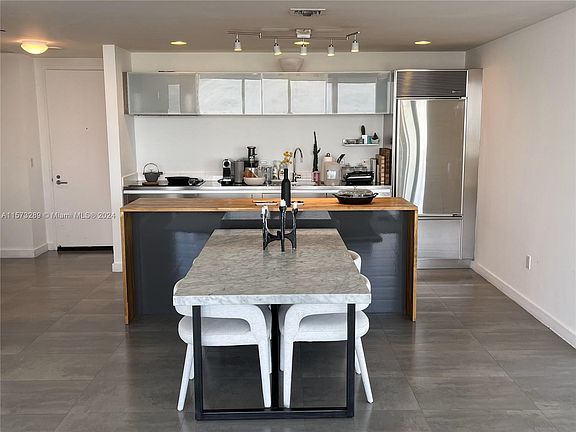 2nd image of 1040 Biscayne Blvd APT 3807