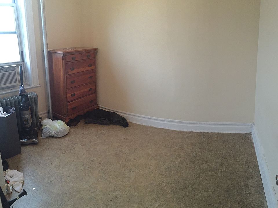 1st image of 2541 23rd St