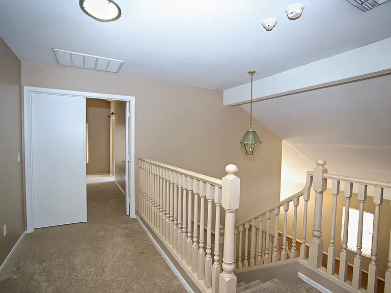 842 N Naples Dr — Photo 25